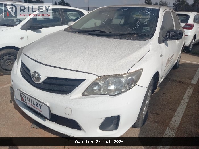 2015 TOYOTA COROLLA (WHITE)