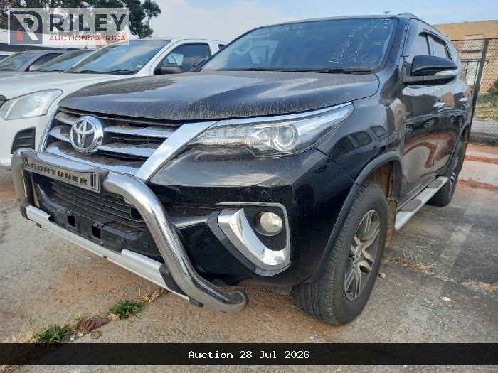 2016 2016 TOYOTA FORTUNER 4.0 V6 4X4 AT [2016-2017] (BLACK)