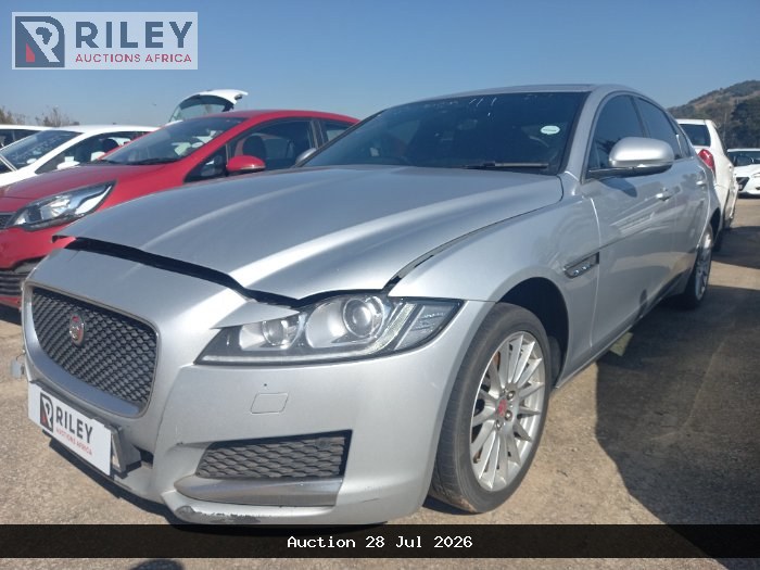 2018 JAGUAR XF 2.0D I4 PRESTIGE (2016-2017) (SILVER)