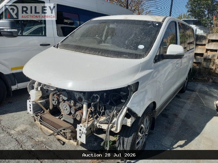 2018 HYUNDAI H1 (WHITE)