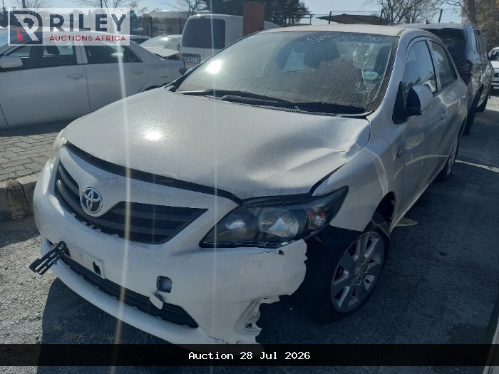 2018 TOYOTA COROLLA (WHITE)