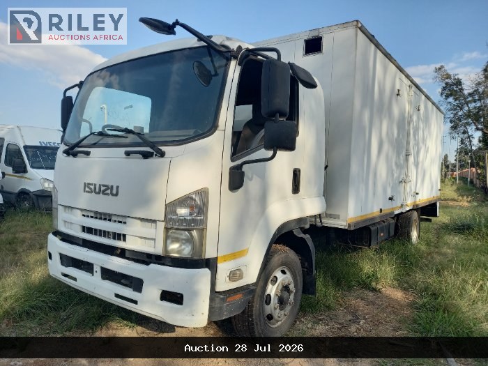 2011 ISUZU F-SERIES (AMT) FSR 800 TRUCK - VAN BOBY (2010 -2019) (WHITE)