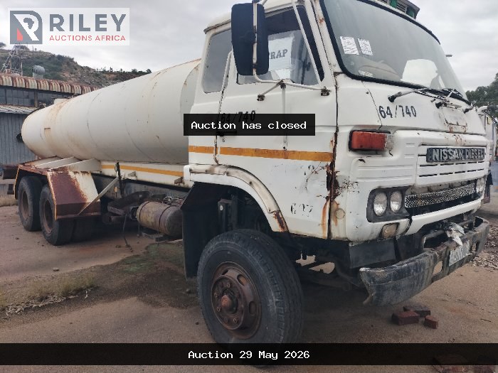 NISSAN DIESEL WATER TANKER FKS908GP