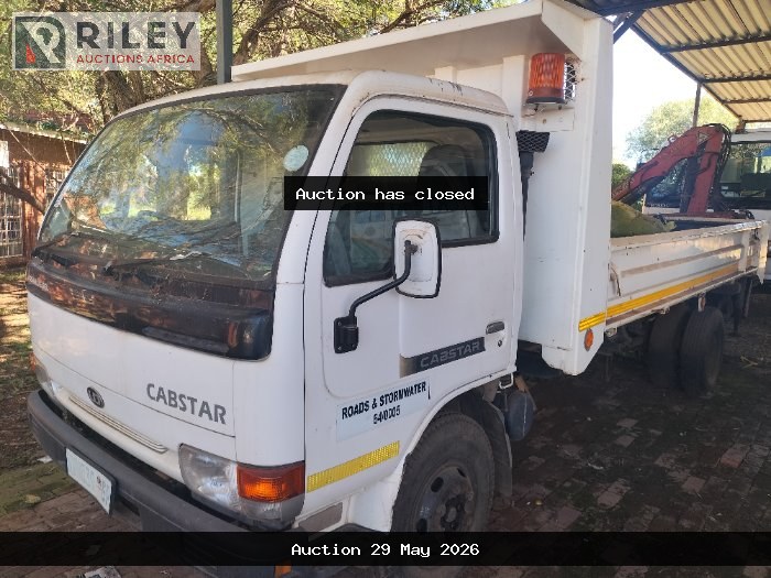 NISSAN UD CABSTAR CRANE TRUCK