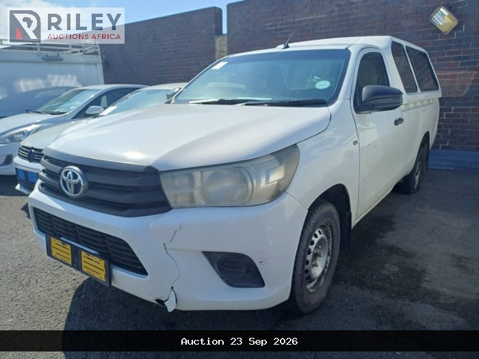 2017 TOYOTA HILUX 2.4 GD 5MT A/C S/C (ODO : 301231)